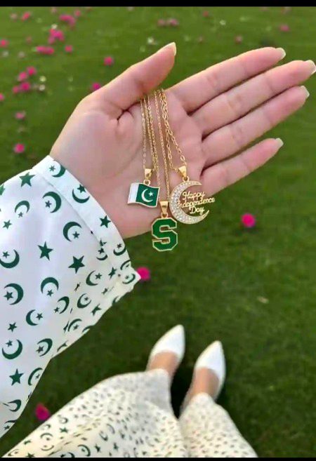بغیـــر اس کـےکہـاں ممــکن تھــی شناختــــ میـــری
میــرا ملک ہـے میــرے شجـــرہ نـصب کـی طــرح 🇵🇰💚🤍
𝗣𝗮𝗸𝗶𝘀𝘁𝗮𝗻 𝗭𝗶𝗻𝗱𝗮𝗯𝗮𝗮𝗱🇵🇰