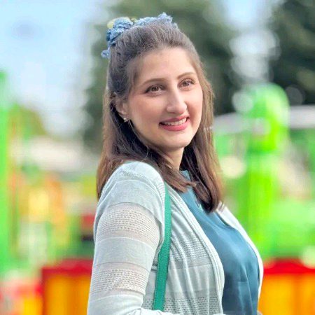 اپ کے نرم سینے سے میں لپٹنا چاہتا ہوں ۔سینے کی نرمی میں سینہ ملانا چاہتا ہوں ❤️❤️