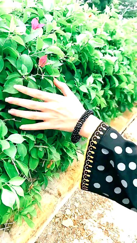ہـٓــم نـٓــــے چھـــٔوڑ دیــئے وہ لــٓوگ
مُــــرشــد جنـہیں ضـرورت تھـی, پـر قـٓـدر نہـَیں🔥For you Maya 😇