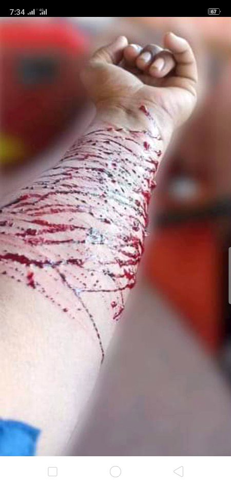 بہت رلایا ہے قسم سے ان لوگوں نے؛؛ 
اے موت اگر تم ساتھ دو
 تو سب کو رلانے کا ارادہ ہے میرا🔥 Mahii 💔