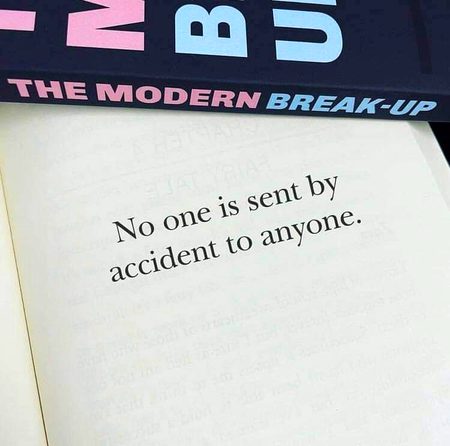 ᕦ[ ◑ □ ◑ ]ᕤ