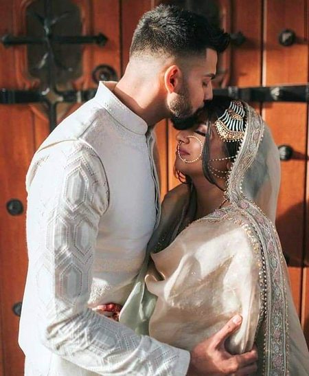 فرض کرو تم میرے ہو____!     
   اور فرض کبھی چھوڑے نہیں جاتے.❤️😍
