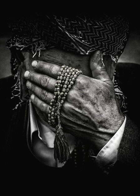 خوف طوفان ہے، بجلیوں کا ہے ڈر۔۔
سخت مشکل ہے آقاﷺ، کدھر جائیں ہم۔۔❤️❤️❤️