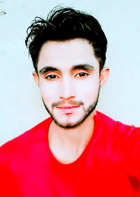 ہنستے ہونٹوں سے بھی جٙھڑتے ہیں فٙسانے  غم کے۔
خُشک آنکھوں میں بھی ہوتی ھے جھڑی ساون کی۔