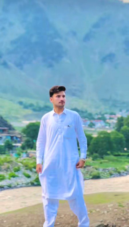 Khalk Pa Tukhfo Ke Guldasty Legi Yarano La, Khaory De raolegi Ashna Emo Qabuli De 🥀🥴