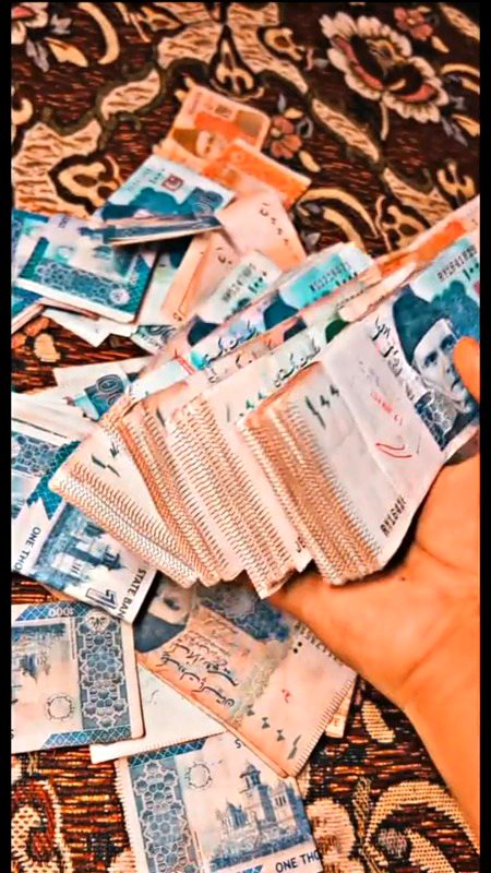 Apna Hathon sa tera name jan ky Sadka dena hy mean 😊