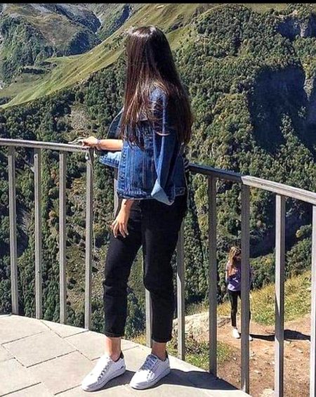 فقط تجھ سے نہ بنتی تو بات اور تھی۔۔!! 
میرا سب سے جھگڑا ہے میں فطرتاٙٙ بد مزاج ہوں..!