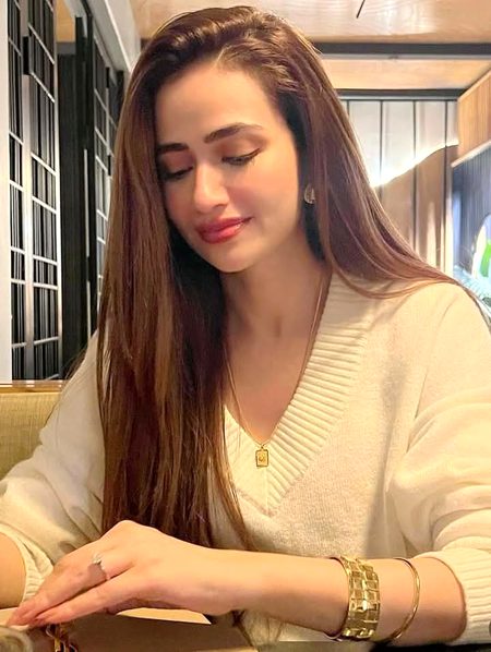 Pakistani Celebs image