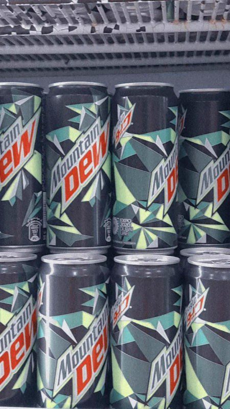 Kbhi kbhi achi lagti hai yeh bhi...lekin👀..uski ankhon Mai aik alag sa Nasha hai☺️❤