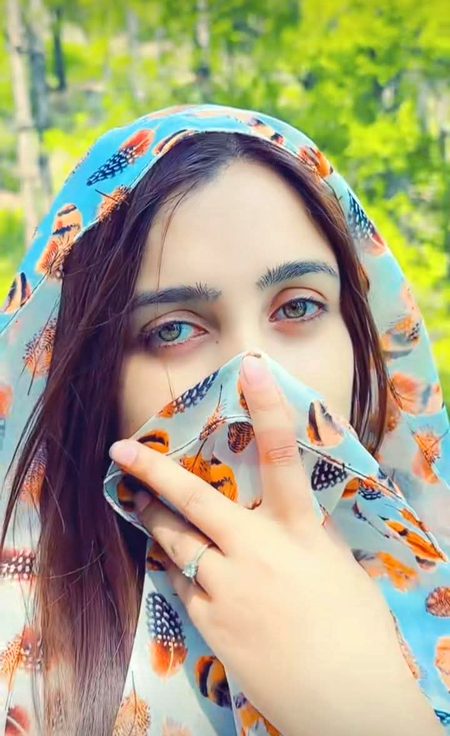 Beautiful People image