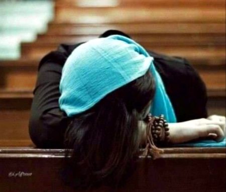 مانگے جو کوئی مجھ سے تیرے نام کا صدقہ۔۔۔
میں خود کو پھینک دو تیرے سر سے وار کر۔۔۔۔🤲💝💝😥😥😥😥😥💯💯💯💯💯