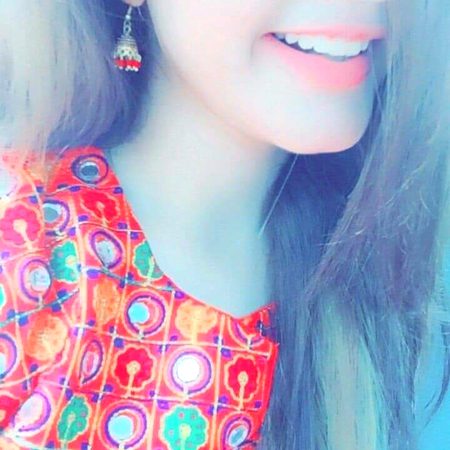 پرواہ نہیں زمانے کی باتوں کی
مجھے مجھ سے زیادہ کوئی نہیں جانتا🧡🔥