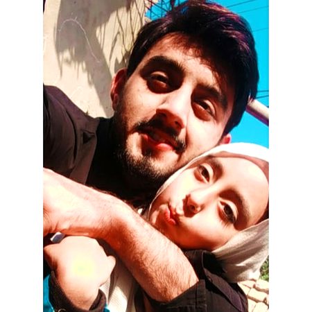 Ye meri gurya.. 😘😘😘R aj meri jaan ny 6 saal me age me roza rakha.. Congrats her.. 🖤🖤🖤