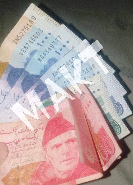 Ye Dekho Zra C Dair Maien Kitny Paisy Kama Kr Utha Hoon,Kha Pee Kr Ye Paisy Bachy Hain.