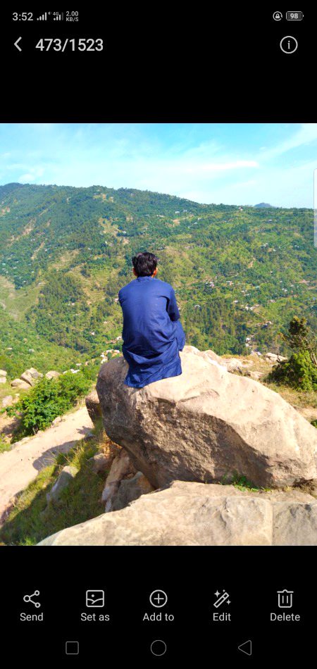 شہر جاکر بس گیا ہر شخص.!💔
 خواہشوں نے میرا پورا گاؤں خالی کر دیا..😳