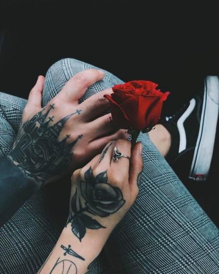 میری محبت،❤ میری زندگی،❤ میری عاشقی،❤
لفظ دیکھو تو ہزار ہیں اگر سمیٹ دوں تو صرف تم"°#____🍃❤ - H∆mzıı..  👑💯