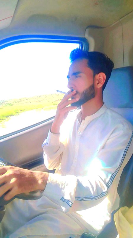 حال یہ ہے کہ اپنی حالت پہ غور کرنے سے بچ رہا ھوں میں ۔۔۔