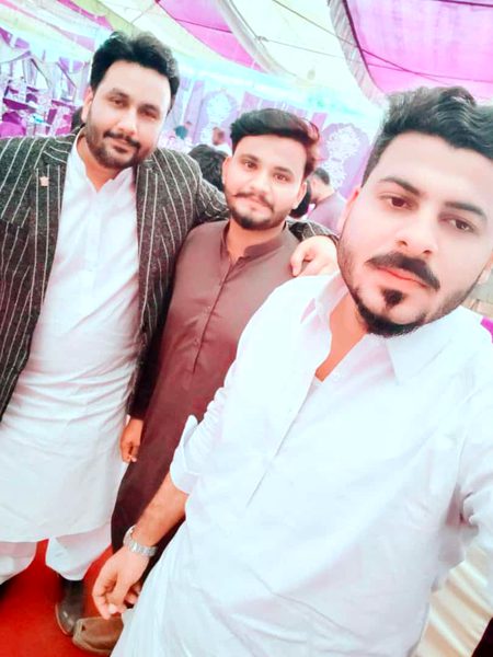 ایسا خاموشی کا عالم هوگا   ہمارے جانے کے بعد..
هو کر اداس پرندے بهی تیرا شہر چھوڑ جائیں گے.
