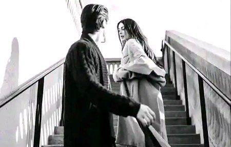 جانے والوں کی بھی مجبوریاں ہوتی ہیں شفیق
.... 
کچھ بھی ہو ایسے چمٹ جاتے نہیں پاؤں سے