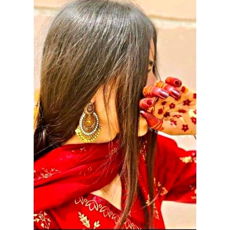 🥀رات کا رنگ اُجالوں جیسا🥀
🥀چاند نشے کے پیالوں جیسا
🥀ٹھنڈا، میٹھا، نرم، گلابی🥀
🥀موسم تیرے گالوں جیسا🥀
❤