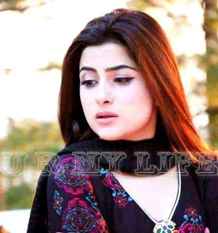 : میں گریزاں ہوں محبت سے تو سبب کچھ ہیں ورنہ کون ہے جو چاہت کا طلبگار نہیں ... 
میں تو سر تا پا محبت ہوں مگر پھر بھی مجھے اس لفظ محبت کا اعتبار نہیں🔥