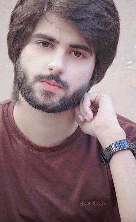 ڈھونڈو گے کہاں مجھ کو
لو میرا پتہ لے لو
اک قبر نئی ہوگی اک جلتا
دیا ہوگا... )