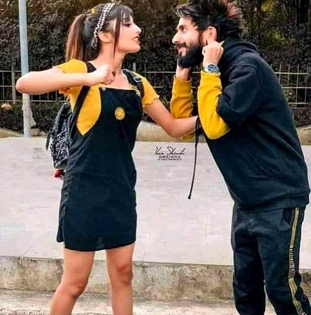 جو تم سے ٹوٹا وہ دل تھا
میرا😢💔😢
اب جو مجھ سے ٹوٹے گا وہ
بوتھا ھو گا تیرا😖😖
