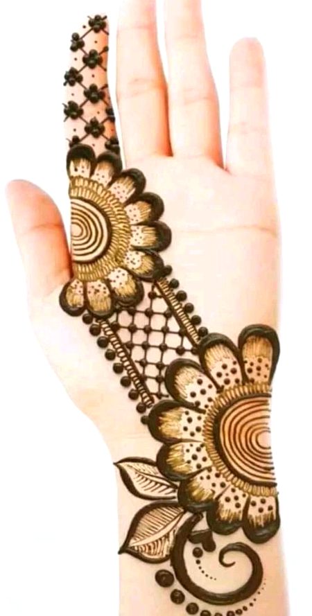 Mehndi Design image