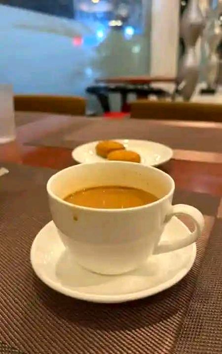 آ نکھ کھلی تو تجھے نہ پا کے 
میں کتنا بے چین ہوا تھا!    🥰☕