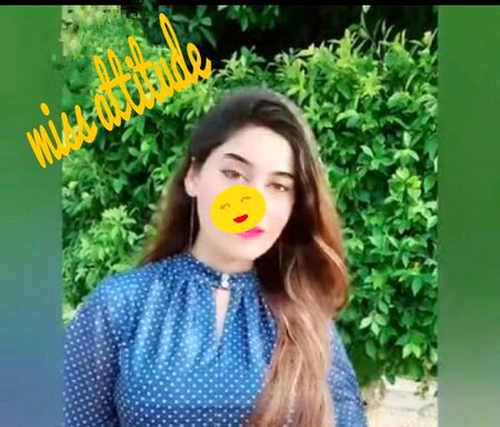 کسی کے دور جانے سے 
تعلق ٹوٹ جانے سے 
کسی کے مان جانے سے 
کسی کے روٹھ جانے سے 
مجھے اب ڈر نہیں لگتا 
کسی کو آزمانے سے 
کسی کے آزمانے سے 
کسی کو یاد رکھنے سے 
کسی کو بھول جانے سے 
مجھے اب ڈر نہیں لگتا 
کسی کو چھوڑ دینے سے 
کسی کے چھوڑ جانے سے 
نا شمع کو جلانے سے 
نا شمع کو بجھانے سے 
مجھے اب ڈر نہیں لگتا 
اکیلے مسکرانے سے 
کبھی آنسو بہانے سے 
نا اس سارے زمانے سے 
حقیقت سے فسانے سے 
مجھے اب ڈر نہیں لگتا 
کسی کی نارسائی سے 
کسی کی پارسائی سے 
کسی کی بے وفائی سے 
کسی دکھ انتہائی سے 
مجھے اب ڈر نہیں لگتا 
نا تو اس پار رہنے سے 
نا تو اس پار رہنے سے 
نا اپنی زندگانی سے 
نا اک دن موت آنے سے 
مجھے اب ڈر نہیں لگتا
Khushi💔