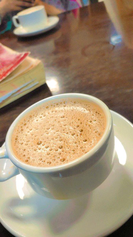 Akele Baithe Hain samajhdaron ki Bheed Mein ek Ray Zaruri  hai. Koi Hamara Sath Den Ya Na De Hamare liye bus chai jaruri hai