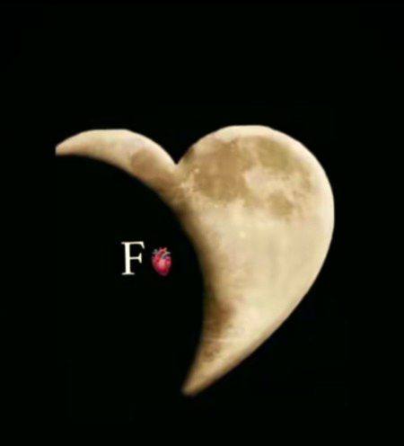 معذرت خواہ ہیں اے دل ۔۔۔۔۔
تجھے بے قدروں کے حوالے کر بیٹھے 
🫀🫀