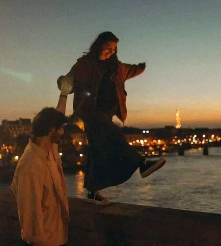 حامی نہیں تھی میں "وَجودِ مُحبت کی
دیکھ کر تُجھکو خیالات بَدلتے دیکھے🤍