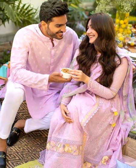 اس شخص کو چنا کریں جو آپ کو عزت دے 
عزت محبت سے کہیں زیادہ خاص ہوتی ہے❤️
 ❤👑