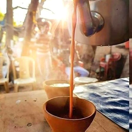 بارش نے لکھا، ہوا نے پڑھا
چائے نے دل کے سارے فسانے سنا دیے