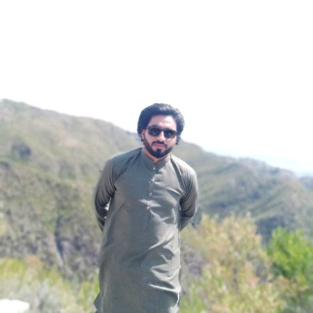 بن سنور کر جب وہ نکلتے ہیں 
دلکشی ساتھ ساتھ چلتی ہے🔥