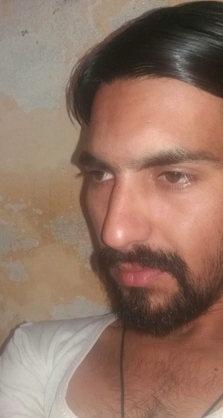 Elaan  kuch  yun  hoga masjid  mein Hazraat  aik  mra  huwa  insan  intqaal  frma  gyya 👌