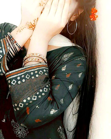 جو کہا میں نے کہ پیار آتا ہے مجھ کو تم پر
ہنس کے کہنے لگا اور آپ کو آتا کیا ہے