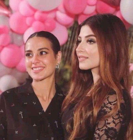 Two talents in one photo💝