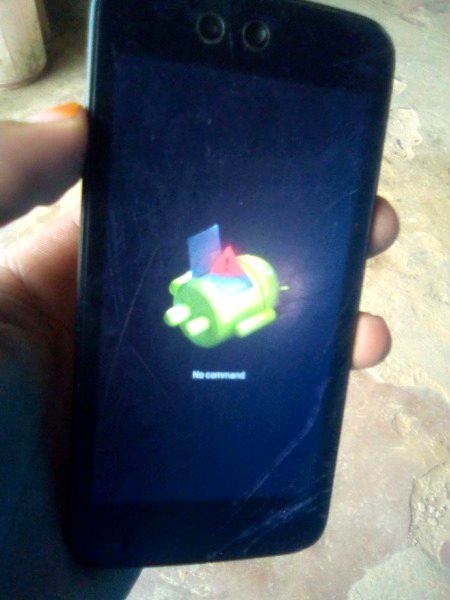 Ye kia agya mobile on karta Hun ye aajata he mobile me