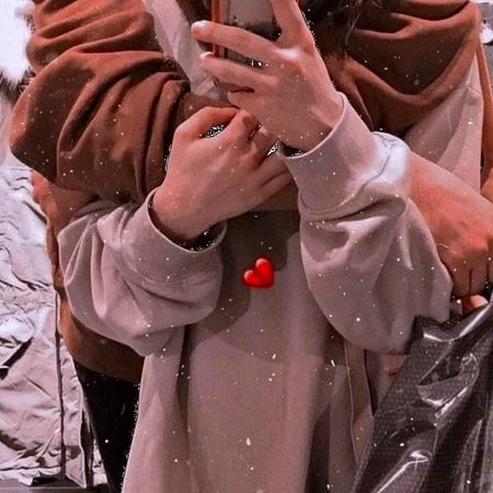 _____🤎✨
ﻗﺎﺑﻞ ﺭﺷﮏ ﮨﻮ تُم🤎
ﯾﻘﯿﻦ ﺟﺎﻧﻮ ﮐﯿﺎ ﺍﯾﺴﺎ ﺑﮭﯽ ﻣُﻤﮑﻦ ﮨﮯ ﮐﮧ ﮐﻮﺋﯽ
ﻣﯿﻠﻮﮞ ﺩُﻭﺭ ﮨﻮﮐﮯ ﺑﮭﯽ 
ﮐﺴﯽ ﺷﺨﺺ ﮐﮯ ﺩﻝ ﻭ ﺫﮨﻦ ﭘﮧ ﺣﮑﻤﺮﺍﻧﯽ ﮐﺮﺳﮑﮯ۔۔۔!!
ﮨﺎﮞ ﺗﻢ ﮨﻮ،ﺗﻢ ﺑﺎﻟﮑﻞ ﻭﮨﯽ ﮨﻮ۔۔۔
ﻣﯿﺮﮮ ﺩﻝ کی ﺣﮑﻤﺮﺍﻥ"_🤎✨🙃