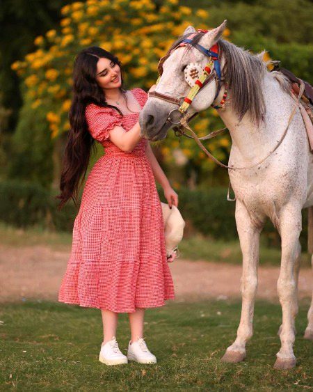 Beautiful People image