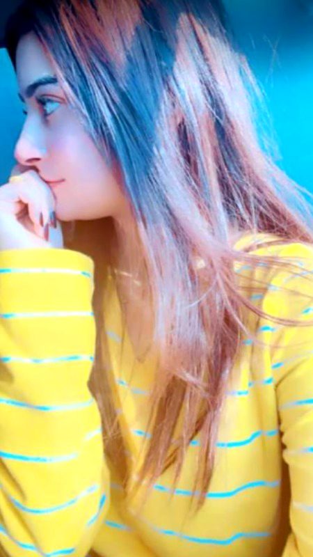 میں چپ چاپ جو ہوں کچھ آداب ہیں میرے 👑
ورنہ میری فطرت میں بغاوت بھی غضب کی ہے😏🔥