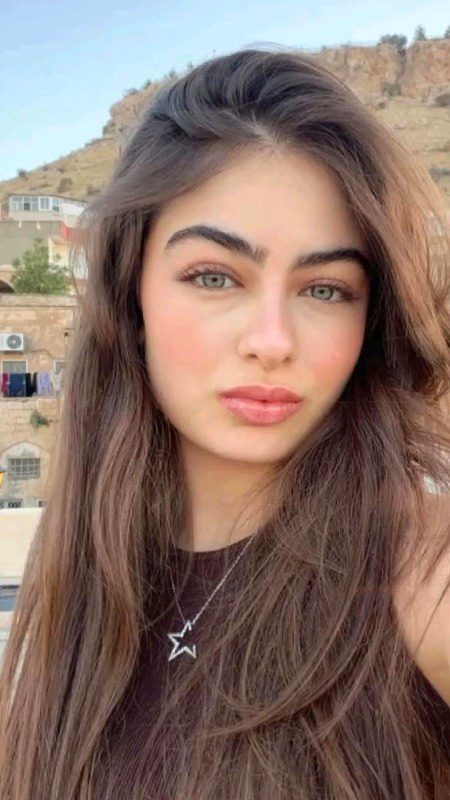 Turkish Celebs image