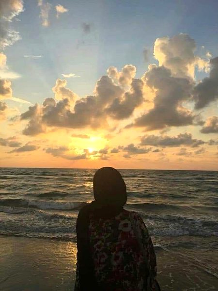 آپ کا دل خالص اور پاکیزہ ہے❤
تو دنیا کی کوئی شیطانی قوت آپ کا محاصرہ نہیں کر سکتی 🥀🖤