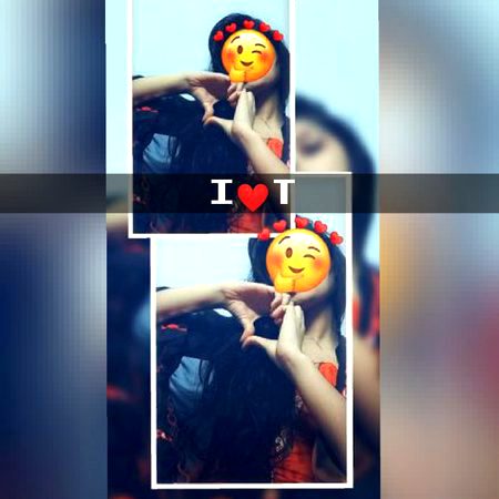 میں اپنا دل اس لیے بھی کسی کو نہیں دیتی کہ میرا اپنا ایک ہے کسی کو دے دیا تو.😍.. 
خود کیسے زندہ رہوں گی😀