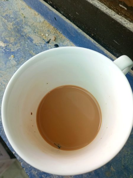 Bhoob marny k Liye essko b Meri chai mila ?? 😞😔😔