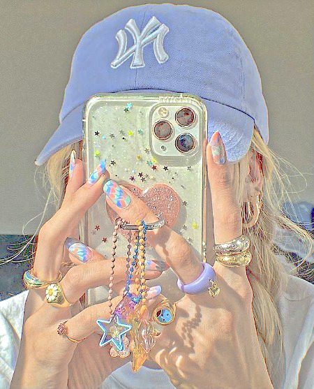 Beautiful People image