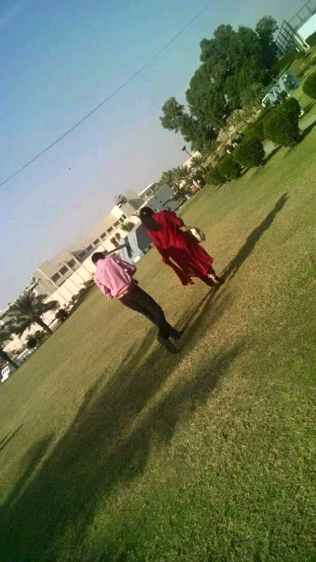 جو وقت ملے اسے خوشی سے جی لیا کرو. 
کیونکہ لوٹ کر صرف یادیں آتی ہیں وقت نہیں.....!