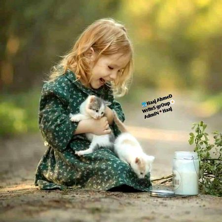 سوچ رہا ہوں اُس عاشق کی رُوح کس قدر بے چین، خستہ حال، بوسیدہ، زخموں سے چھلنی اور پیاسی ہو گی۔۔۔جِس کی رُوح کی صحت یابی کے لیے طبیب نے محبوب کو گلے لگانے کا نسخہ ایجاد کِیا ہو گا 🔥